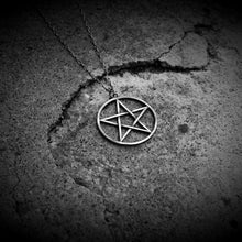 Load image into Gallery viewer, Pentagram necklace (Large)

